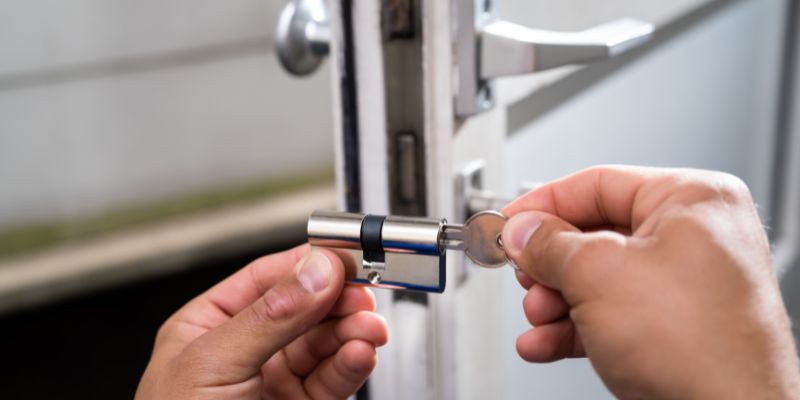 Quando Chamar um Chaveiro Residencial em Serra Quando Chamar um Chaveiro Residencial